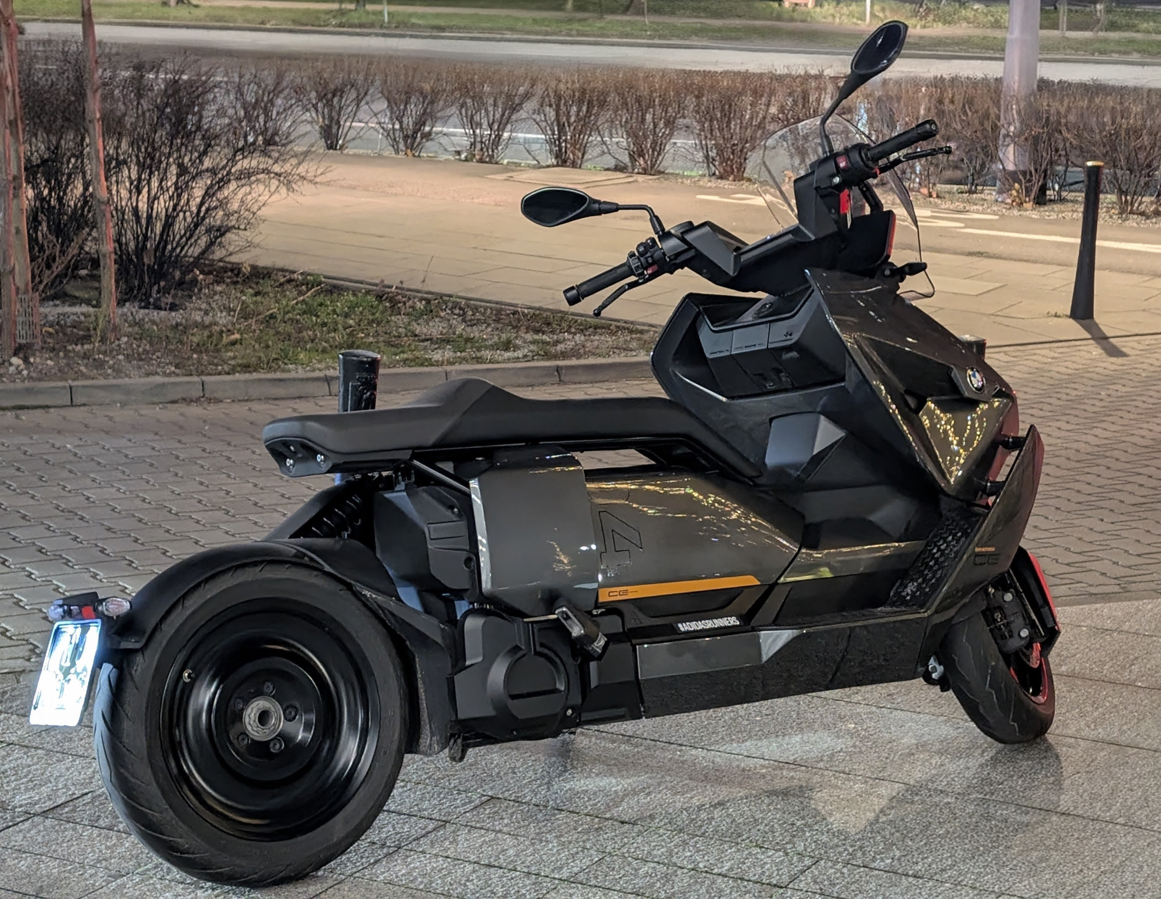 Scooters bruyants à Paris : comment signaler efficacement et obtenir une réponse